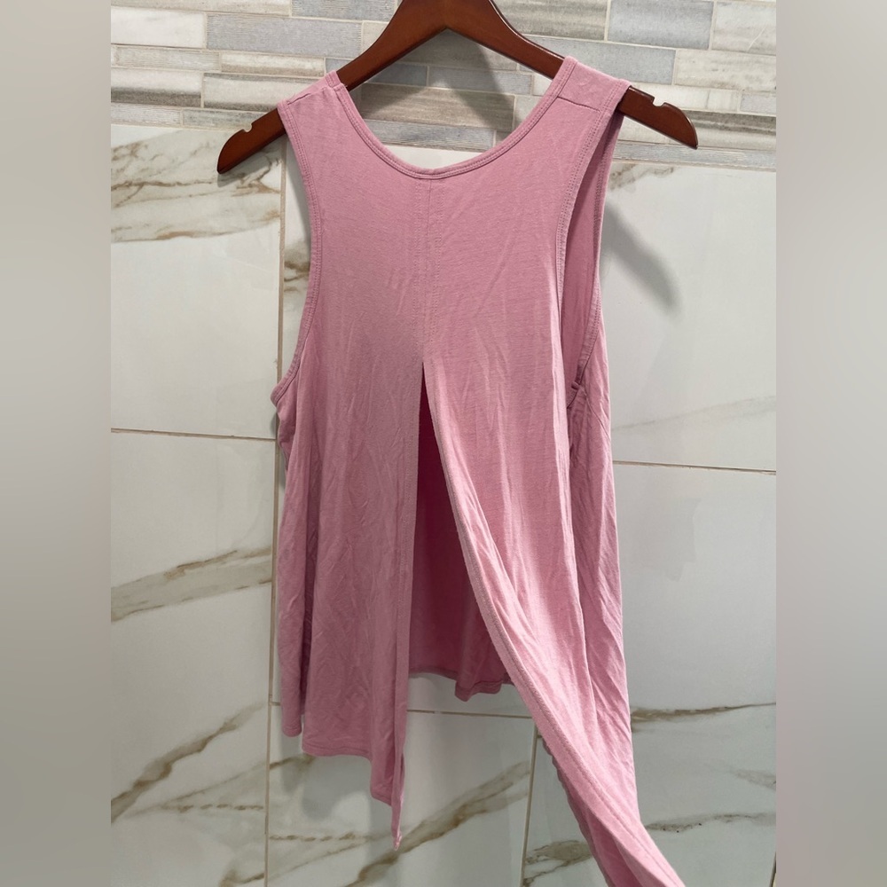 Magic Fit Mauve Sleeveless Tank Top split back rose pink made in USA 🇺🇸😊 M - Picture 2 of 8